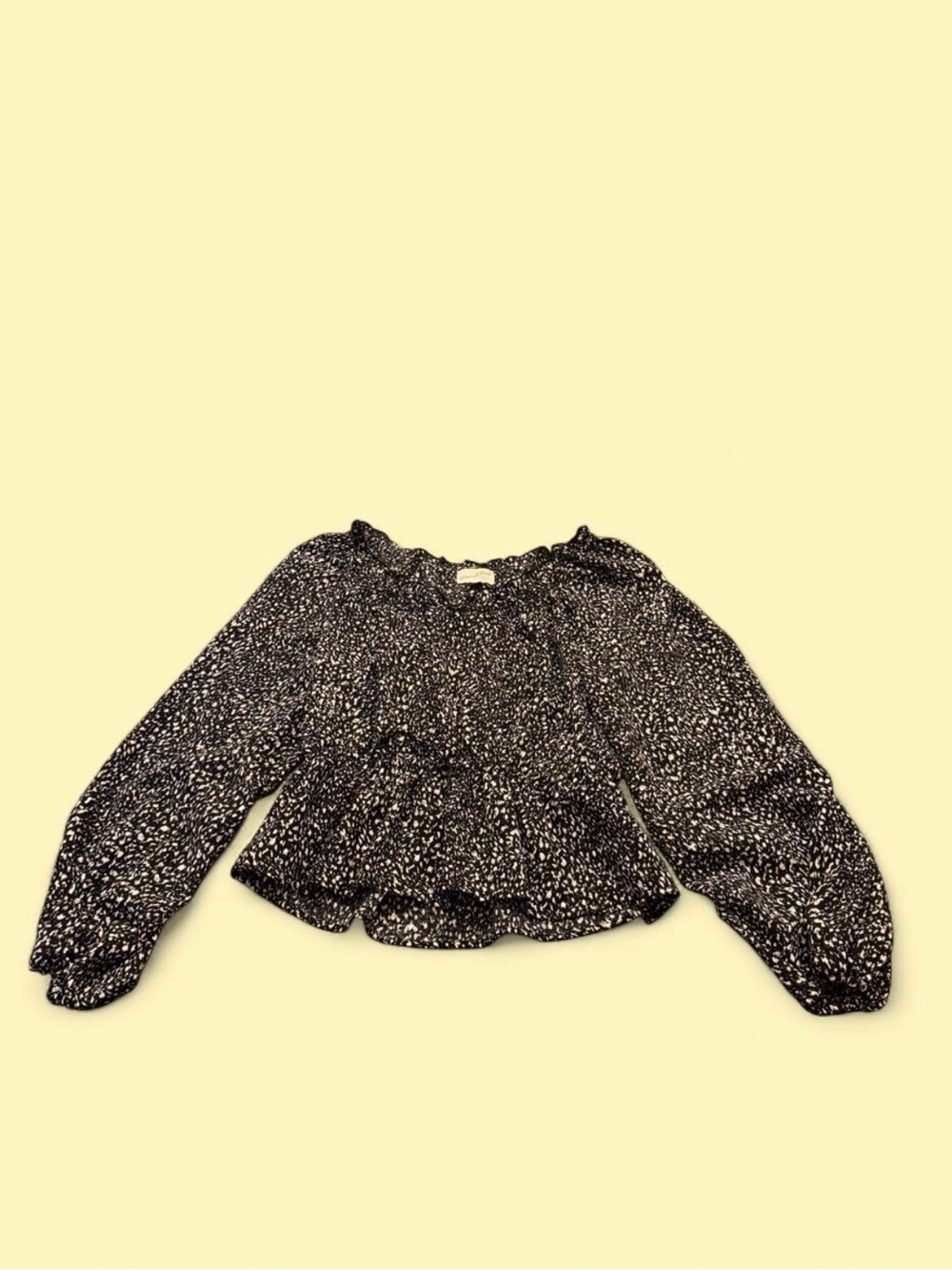 Universal Thread Black & White Speckled Long-Sleeve Peplum Blouse